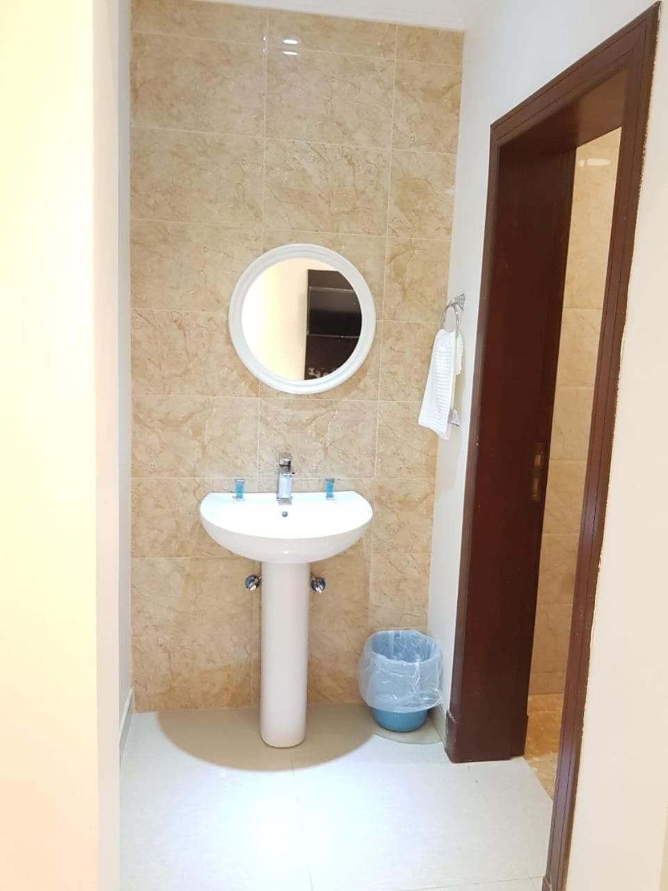 الحماد للشقق الفندقية - فرع سلطان بن سلمان Jeddah Ngoại thất bức ảnh